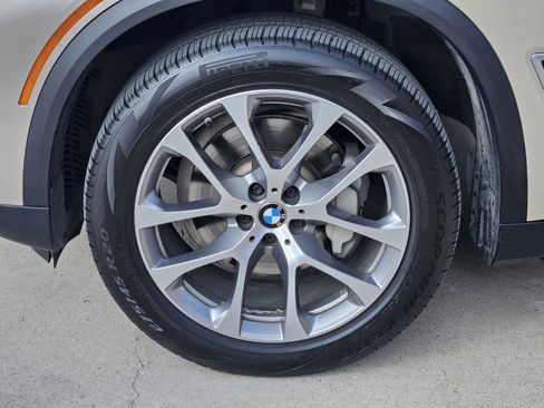 Used 2019 BMW X5 xDrive40i w/ Premium Package 2 image 11
