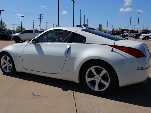 Used 2006 Nissan 350Z Touring image 13