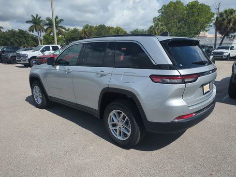 New 2026 Jeep Grand Cherokee Laredo RWD image 7