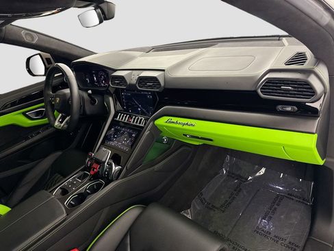 Used 2023 Lamborghini Urus S AWD/4WD image 32