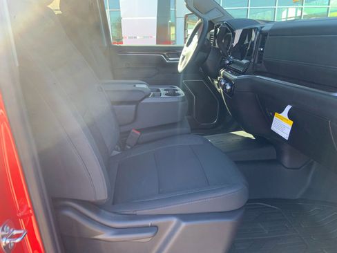 New 2026 GMC Sierra 2500 SLE w/ SLE Value Package; image 16