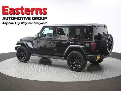 Used 2025 Jeep Wrangler Unlimited Sahara AWD/4WD image 64