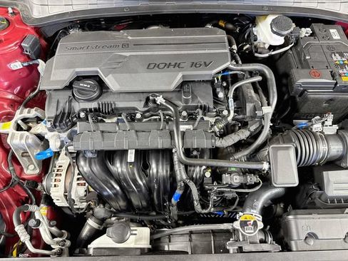 Certified 2025 Hyundai Elantra Sport FWD image 31
