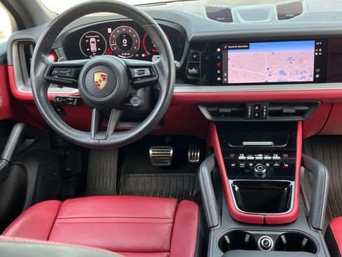 Certified 2024 Porsche Cayenne S AWD/4WD image 16