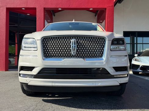 Used 2020 Lincoln Navigator Reserve w/ Equipment Group 208A Reserve AWD/4WD image 3