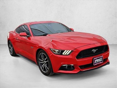 Used 2017 Ford Mustang GT image 7