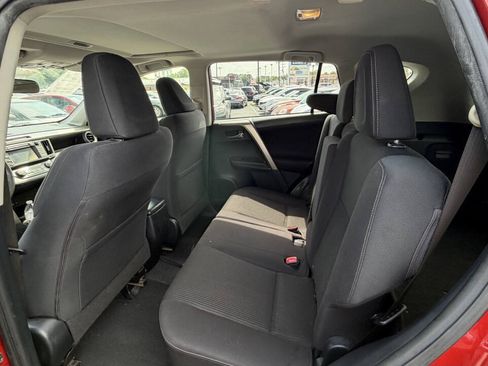 Used 2015 Toyota RAV4 XLE AWD/4WD image 18