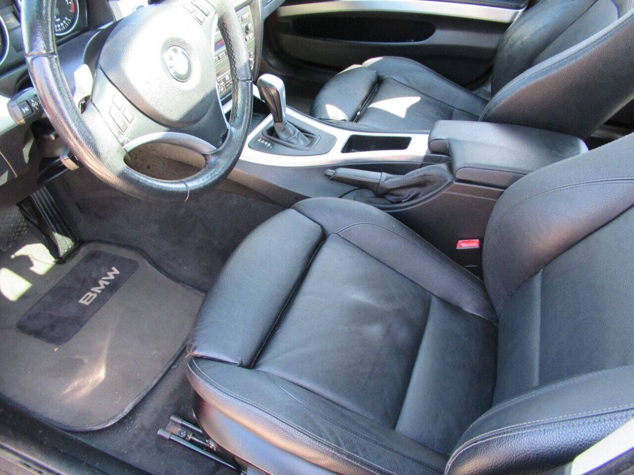 Used 2010 BMW 328i xDrive Sedan AWD/4WD image 13