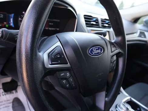 Used 2020 Ford Fusion SE FWD image 23