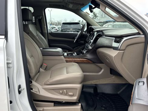 Used 2018 Chevrolet Suburban Premier image 15
