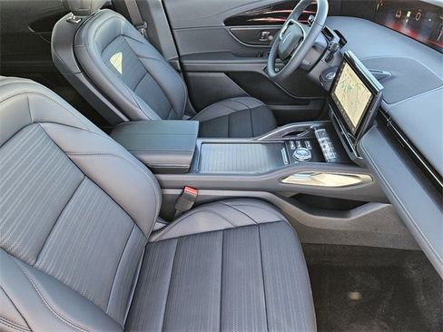 New 2026 Lincoln Nautilus Reserve w/ Jet Appearance Package image 13