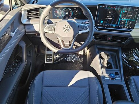 New 2026 Volkswagen Tiguan SE R-Line image 7