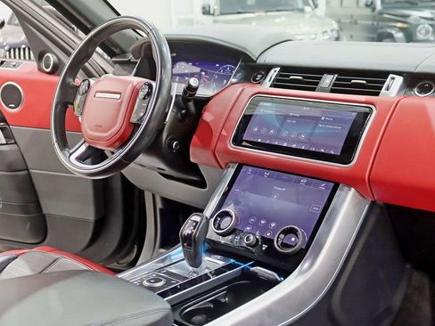 Used 2019 Land Rover Range Rover Sport HSE Dynamic image 38