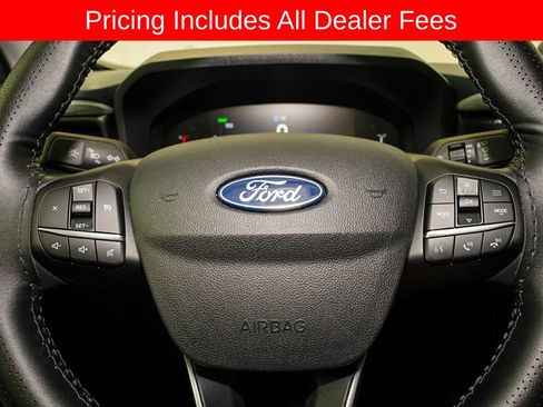 Used 2025 Ford Maverick XLT FWD image 17