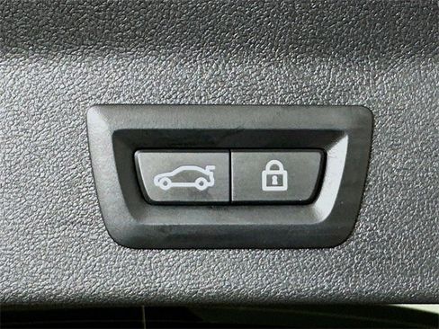 Used 2023 BMW X3 xDrive30i w/ Premium Package image 12