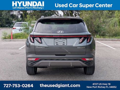 Certified 2024 Hyundai Tucson Limited AWD/4WD image 4
