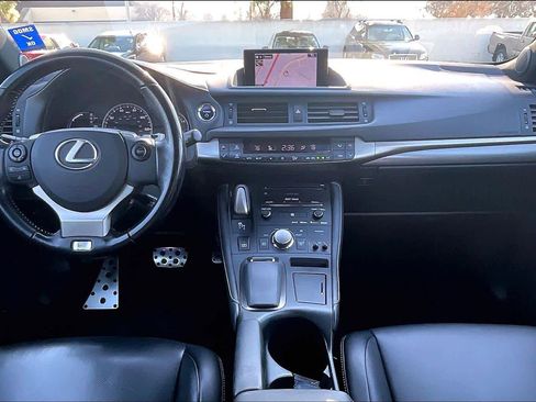 Used 2017 Lexus CT 200h image 17