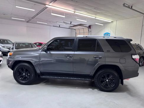 Used 2014 Toyota 4Runner SR5 Premium w/ Convenience Package AWD/4WD image 6