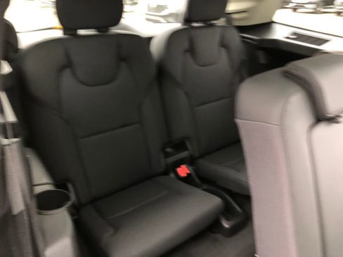 New 2026 Volvo XC90 B6 Plus w/ Protection Package Premier image 36