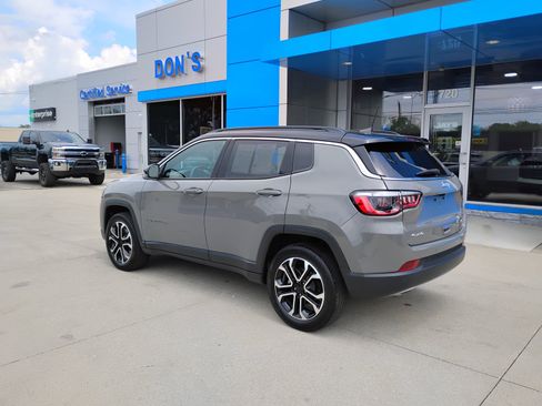 Used 2023 Jeep Compass Limited AWD/4WD image 10