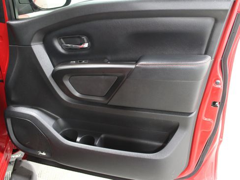 Used 2020 Nissan Titan PRO-4X w/ Pro-4x Convenience Package image 20