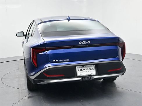 New 2025 Kia K4 LXS image 7