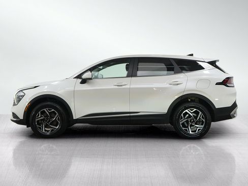 Used 2023 Kia Sportage LX AWD/4WD image 2