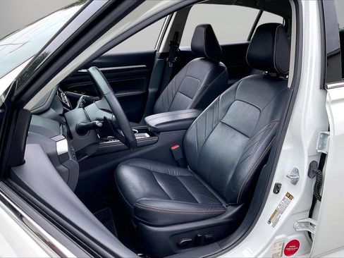 Used 2023 Nissan Altima 2.0 SR FWD image 23