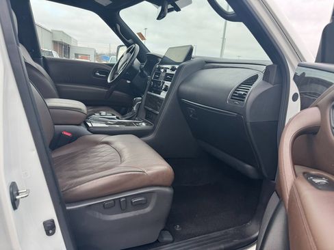 Used 2023 Nissan Armada Platinum w/ Captain's Chairs Package image 16