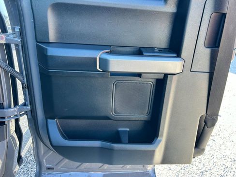 Used 2018 Ford F150 XLT w/ Equipment Group 302A Luxury image 15