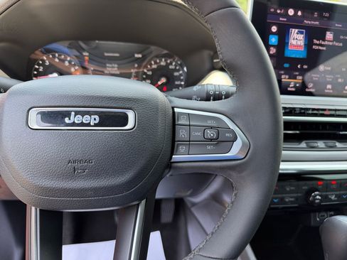 Used 2023 Jeep Compass Limited AWD/4WD image 20