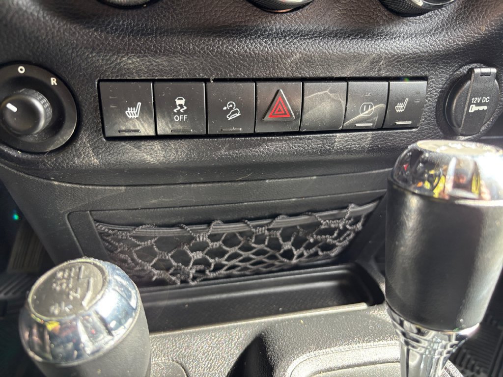 Used 2014 Jeep Wrangler Sahara w/ Connectivity Group AWD/4WD image 29