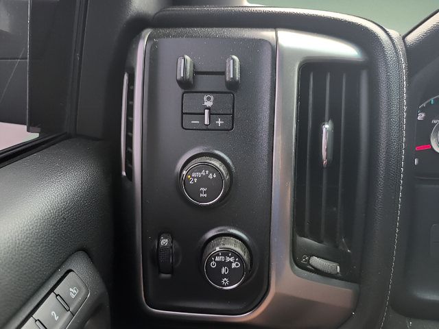 Used 2018 Chevrolet Silverado 1500 LTZ AWD/4WD image 15