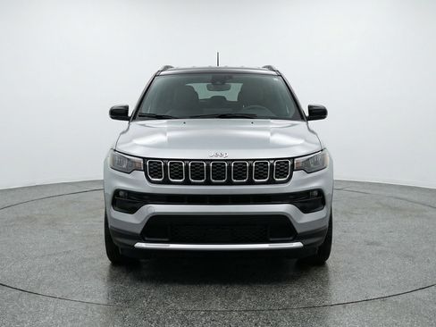 Used 2025 Jeep Compass Limited AWD/4WD image 2