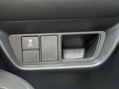 Used 2025 Honda HR-V LX image 31