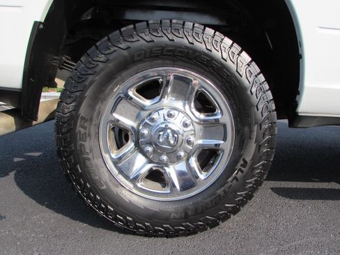 Used 2024 RAM 3500 Big Horn AWD/4WD image 9