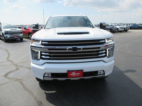 Used 2022 Chevrolet Silverado 2500 High Country AWD/4WD image 11