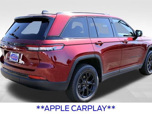 Used 2024 Jeep Grand Cherokee Altitude RWD image 16