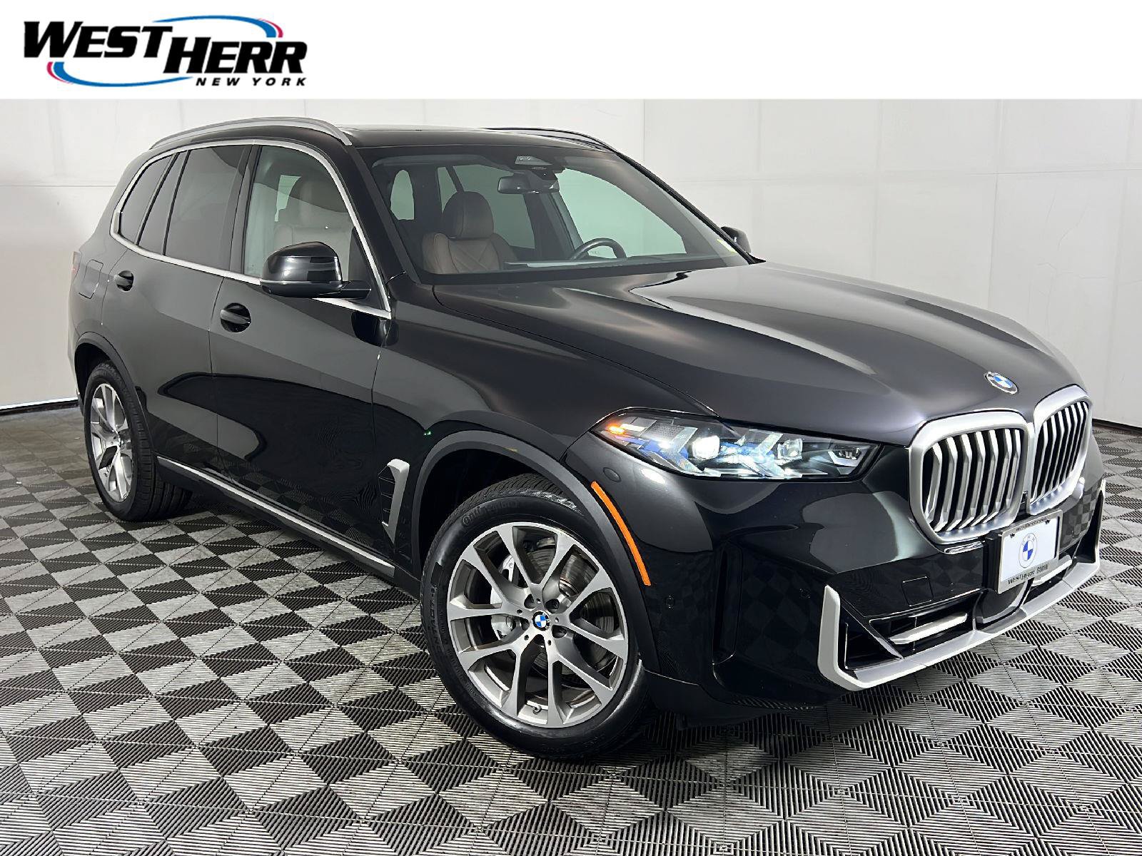 Used 2025 BMW X5 xDrive40i w/ Premium Package AWD/4WD image 1