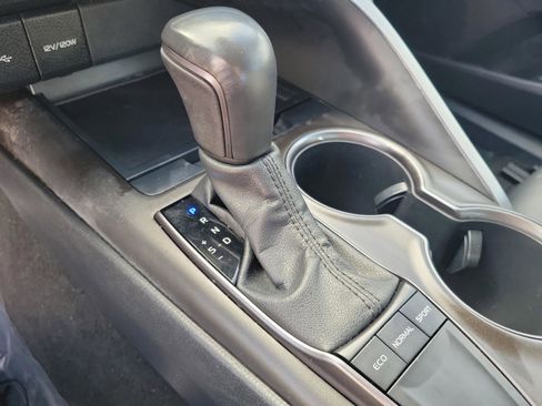 Used 2023 Toyota Camry SE image 23