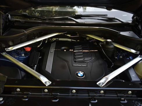 Used 2021 BMW X5 xDrive40i w/ Premium Package image 33