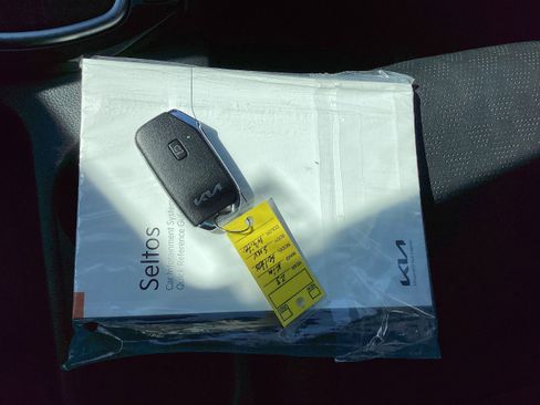 Used 2023 Kia Seltos EX AWD/4WD image 22