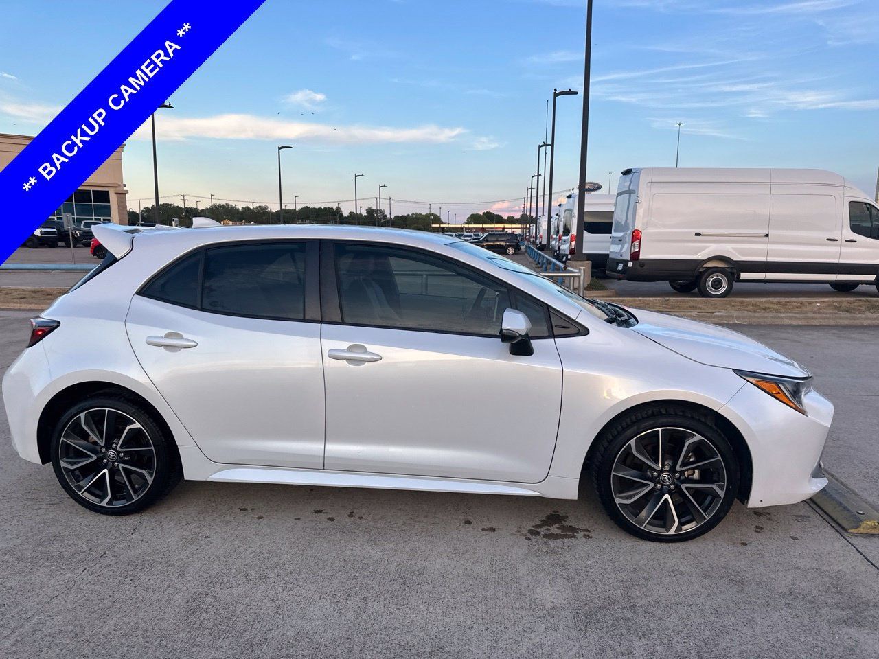 Used 2022 Toyota Corolla XSE FWD image 6