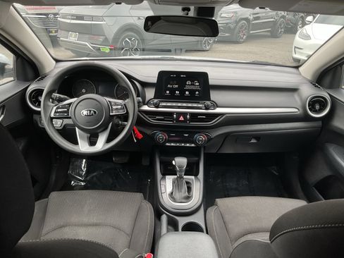 Used 2019 Kia Forte LXS FWD image 17