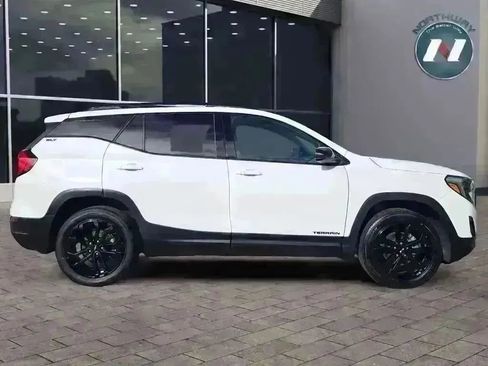 Used 2021 GMC Terrain SLT w/ Elevation Edition image 6