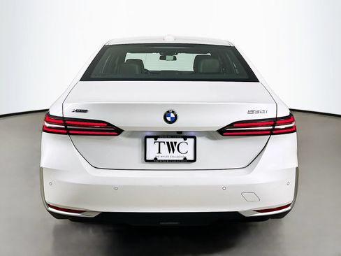 Used 2025 BMW 530i xDrive w/ Premium Package AWD/4WD image 6