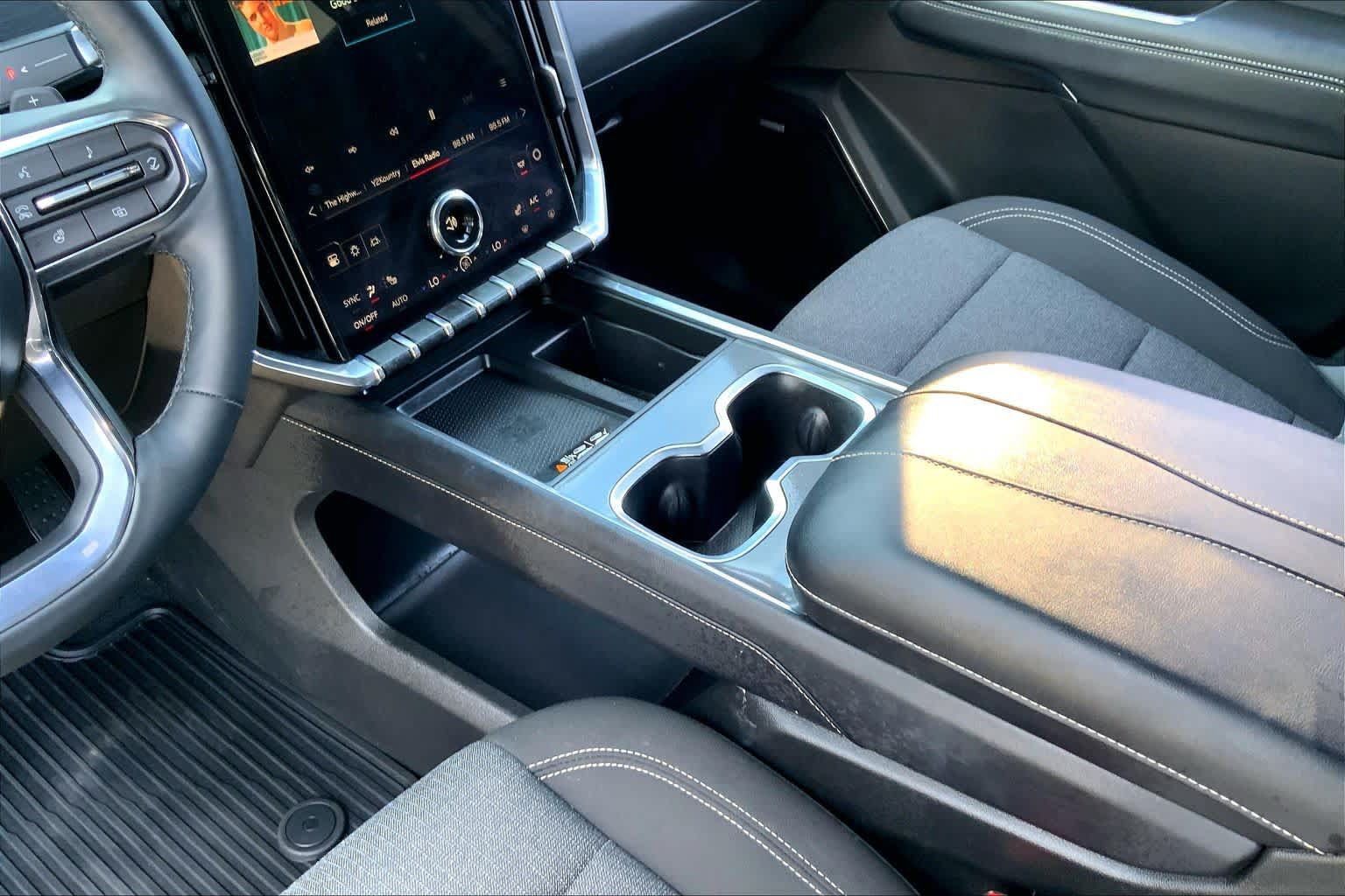 Used 2026 GMC Acadia Elevation w/ Black Edition AWD/4WD image 17