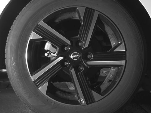 Used 2025 Nissan Sentra SV image 15