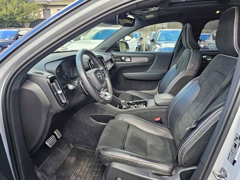 Used 2020 Volvo XC40 T5 R-Design w/ Protection Package image 22