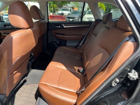 Used 2019 Subaru Outback 3.6R Touring AWD/4WD image 14